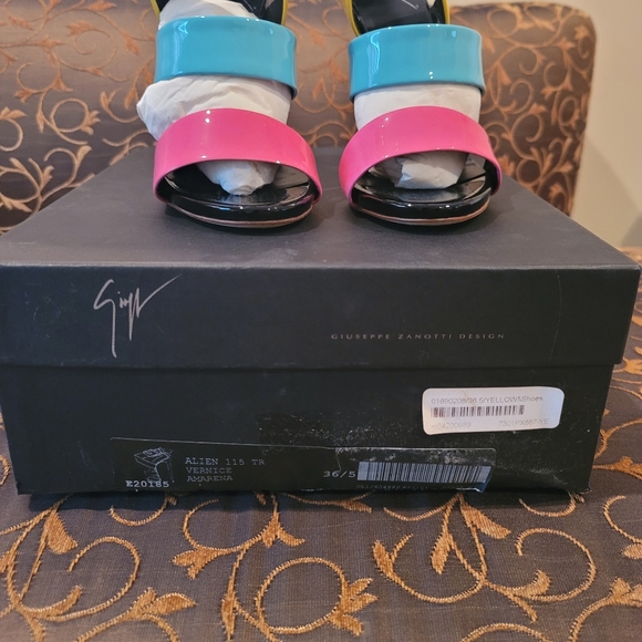 New Giuseppe Zanotti, Vernice Amarena - Picture 3 of 6